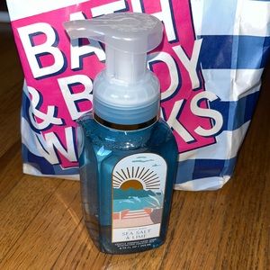 Bath&Body Sea Salt & Lime Hand Soap